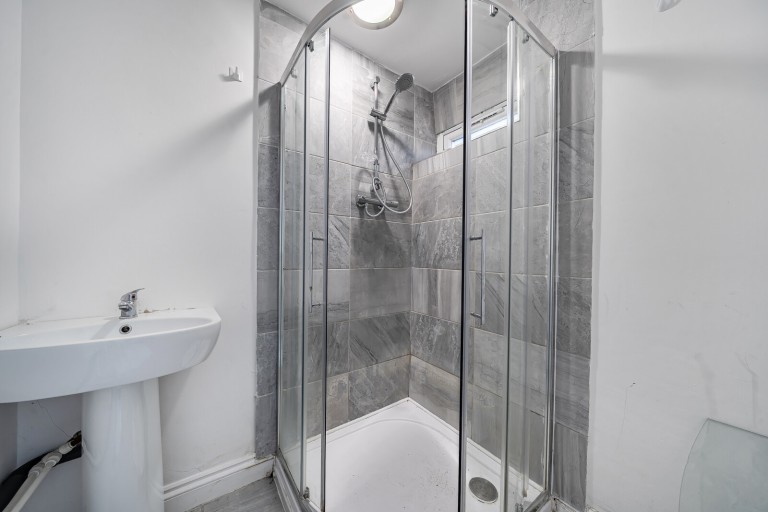 Images for Broomcroft Close, Pyrford, Surrey