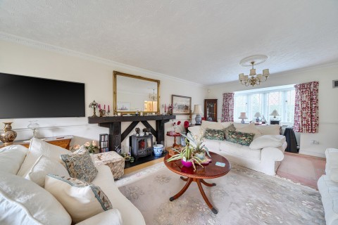 Click the photo for more details of Dartnell Court, West Byfleet, Surrey