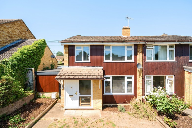 Click the photo for more details of Engliff Lane, Pyrford, Surrey