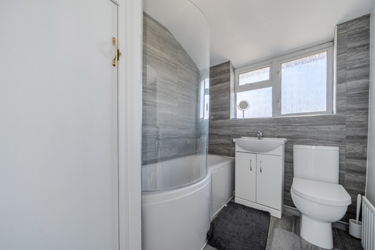 Images for Engliff Lane, Pyrford, Surrey