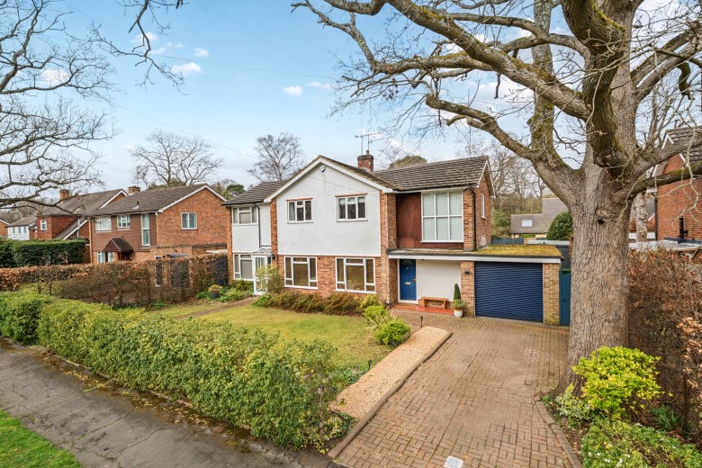 Click the photo for more details of Dartnell Park Road, West Byfleet, Surrey