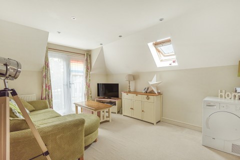Click the photo for more details of Claremont Road, West Byfleet, Surrey
