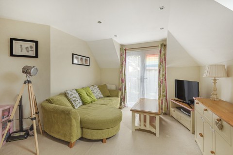 Click the photo for more details of Claremont Road, West Byfleet, Surrey
