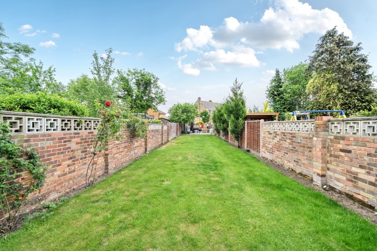 Images for Cornwall Avenue, Byfleet, Surrey