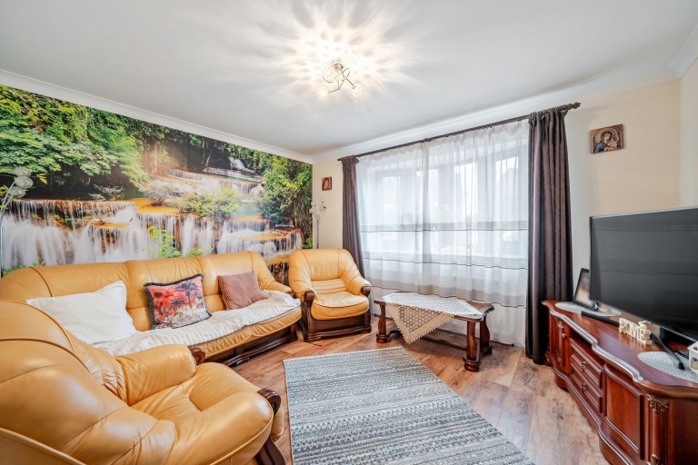Images for Cornwall Avenue, Byfleet, Surrey