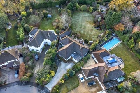 Click the photo for more details of Onslow Way, Pyrford, GU22