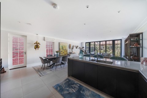 Click the photo for more details of Broadoaks Park Road, West Byfleet, Surrey