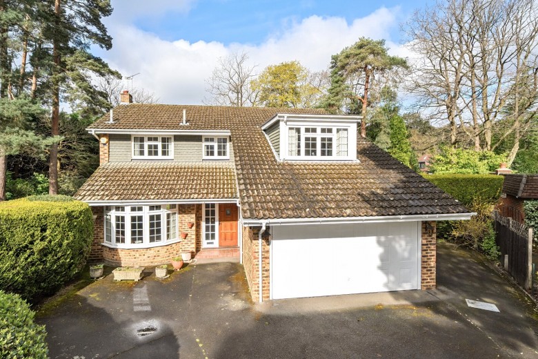 Click the photo for more details of Crossacres, Pyrford Woods, Pyrford, GU22