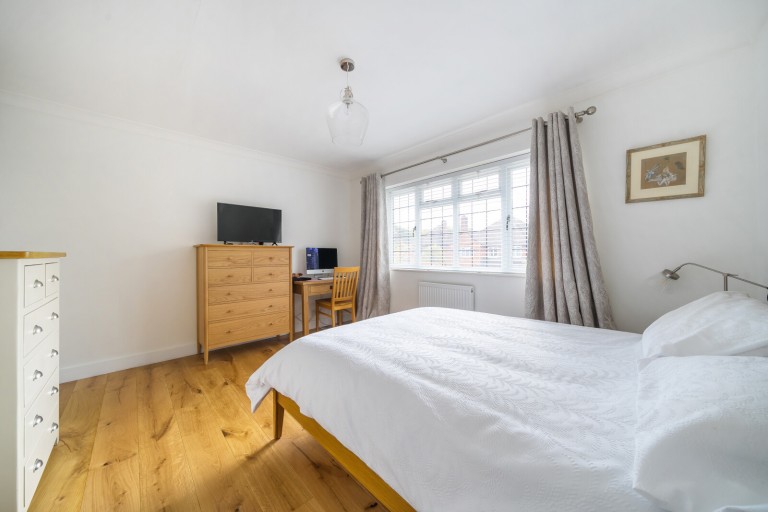Images for Hamilton Avenue, Pyrford, Surrey