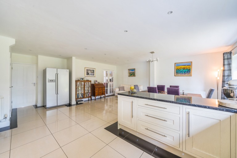 Images for Hamilton Avenue, Pyrford, Surrey