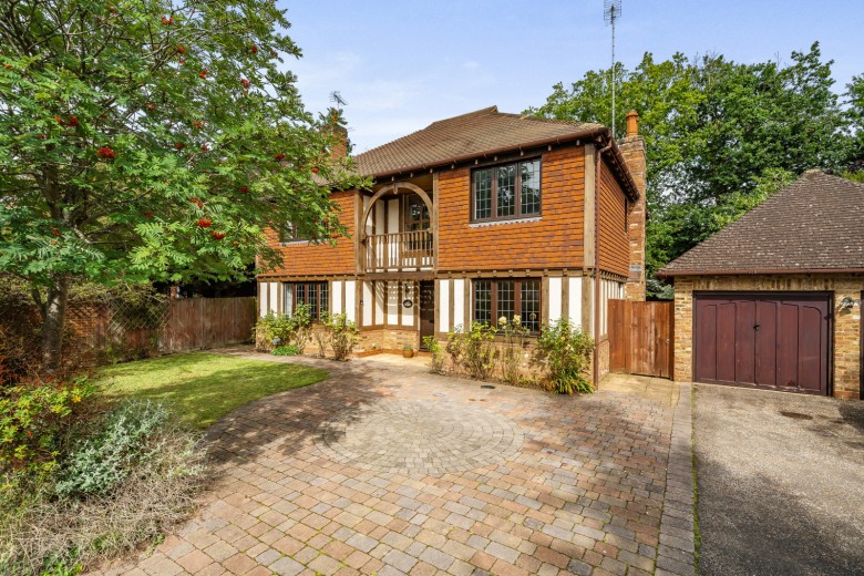Click the photo for more details of Hatfield Close, West Byfleet, KT14