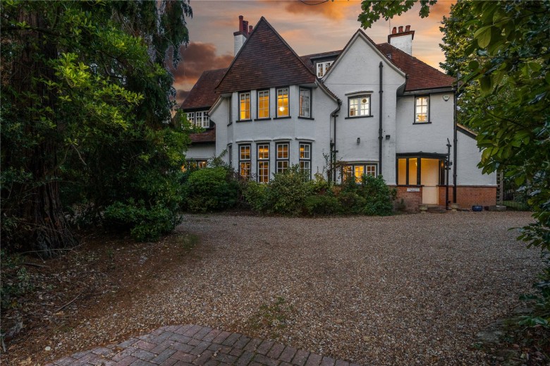 Click the photo for more details of Oakcroft Road, West Byfleet, Surrey