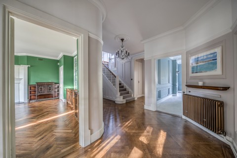 Click the photo for more details of Oakcroft Road, West Byfleet, Surrey