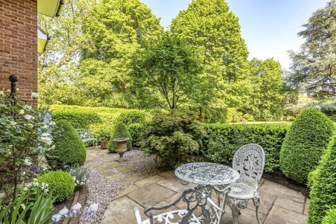 Click the photo for more details of Old Woking Road, West Byfleet, KT14