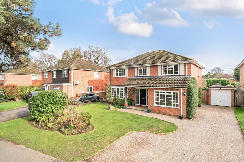 Click the photo for more details of Crossacres, Pyrford Woods, GU22