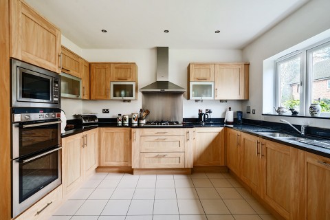 Click the photo for more details of Pinehurst Gardens, West Byfleet, KT14