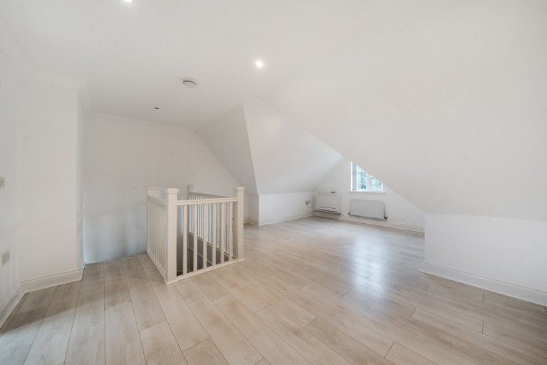 Images for Loxley Close, Byfleet, Surrey