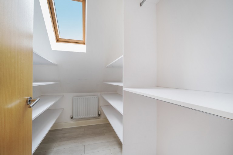 Images for Loxley Close, Byfleet, Surrey