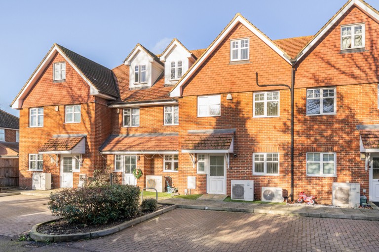 Images for Loxley Close, Byfleet, Surrey