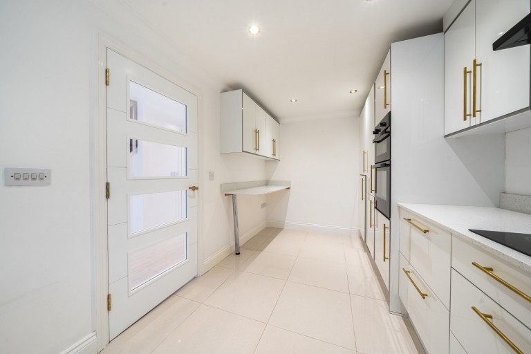 Images for Loxley Close, Byfleet, Surrey