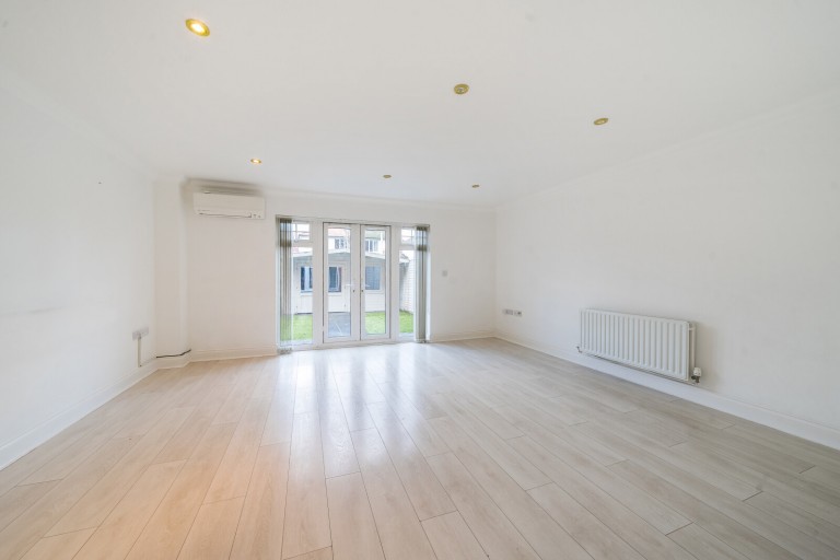 Images for Loxley Close, Byfleet, Surrey