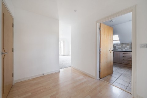 Click the photo for more details of Old Woking Road, West Byfleet, Surrey