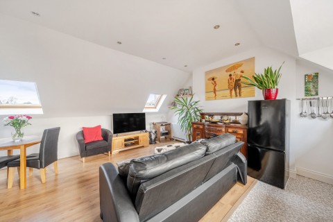 Click the photo for more details of Old Woking Road, West Byfleet, Surrey