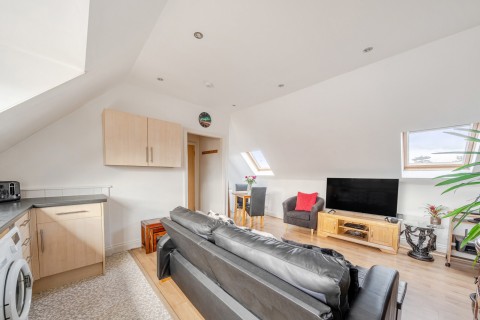 Click the photo for more details of Old Woking Road, West Byfleet, Surrey