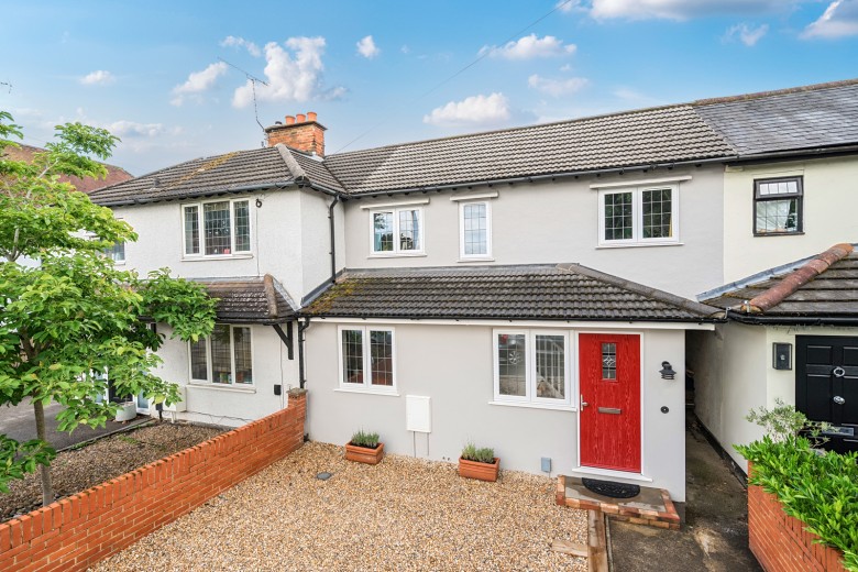 Click the photo for more details of Petersham Avenue, Byfleet, Surrey