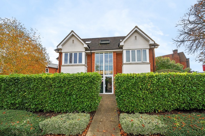Click the photo for more details of Station Road, West Byfleet, Surrey