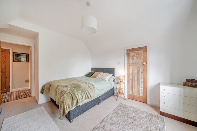 Images for Circle Gardens, Byfleet, Surrey