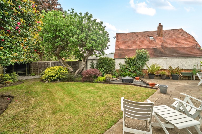 Images for Circle Gardens, Byfleet, Surrey