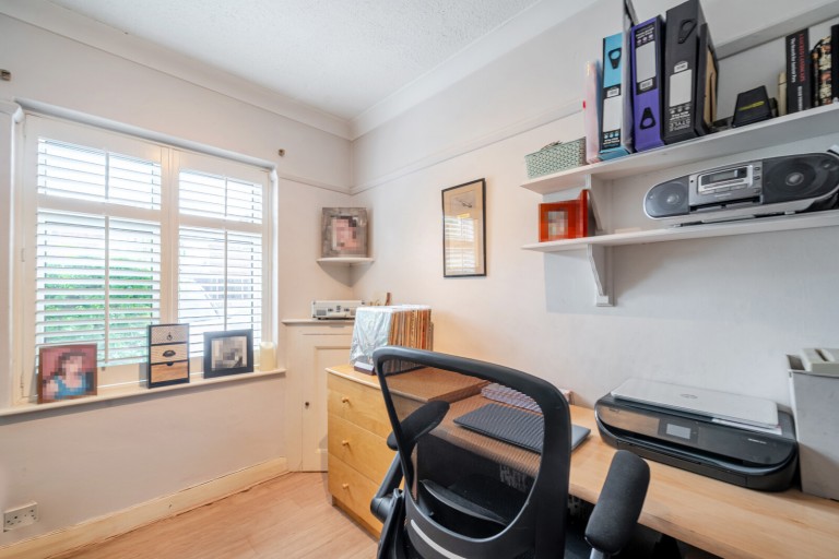 Images for Circle Gardens, Byfleet, Surrey