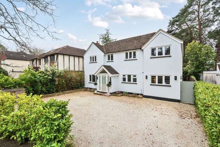Images for Norfolk Farm Road, Pyrford, Surrey