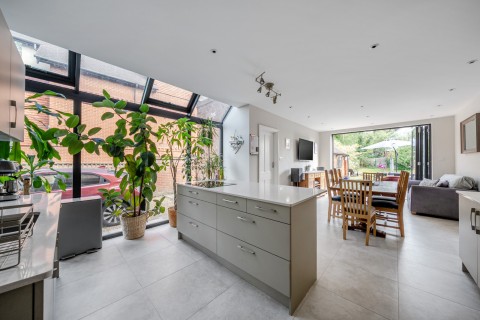 Click the photo for more details of Parvis Road, West Byfleet, Surrey