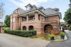 Images for Oakfield House, Holmes Mead, Pyrford, GU22