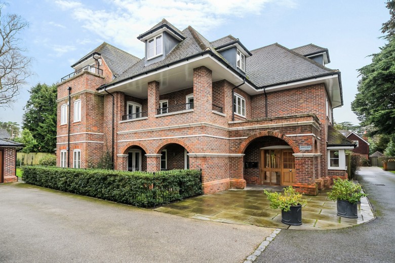 Click the photo for more details of Oakfield House, Holmes Mead, Pyrford, GU22