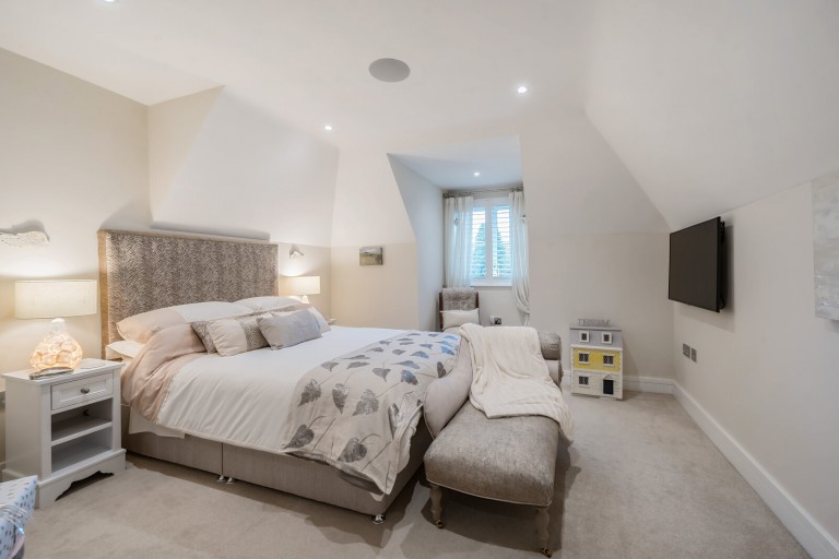 Images for Holmes Mead, Pyrford, Surrey