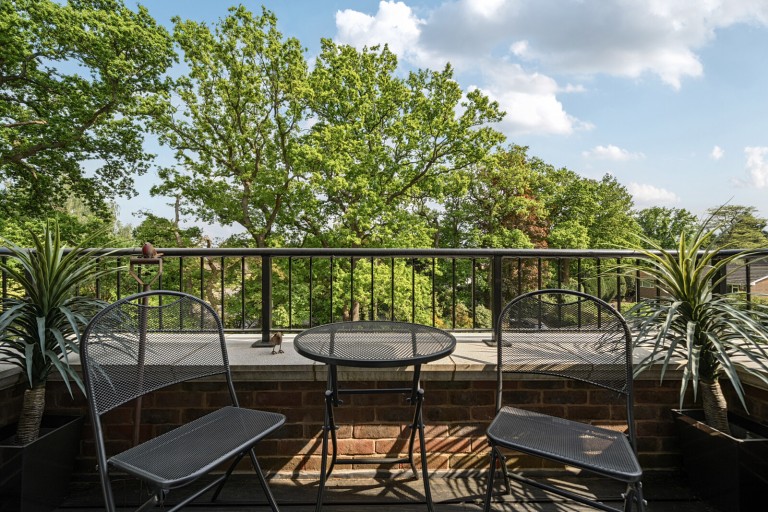 Images for Holmes Mead, Pyrford, Surrey