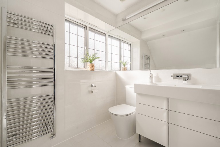 Images for Thorley Gardens, Pyrford, Surrey