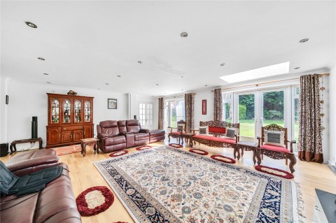 Click the photo for more details of Norfolk Farm Road, Pyrford, GU22