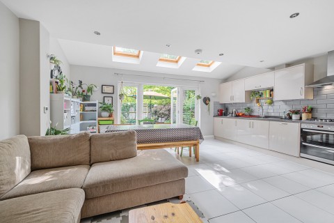 Click the photo for more details of York Close, Byfleet, Surrey