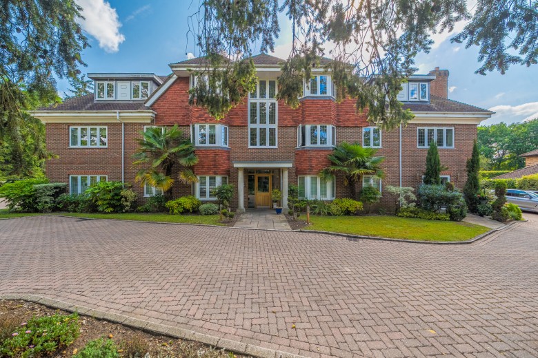 Click the photo for more details of Sheerwater Road, West Byfleet, Surrey