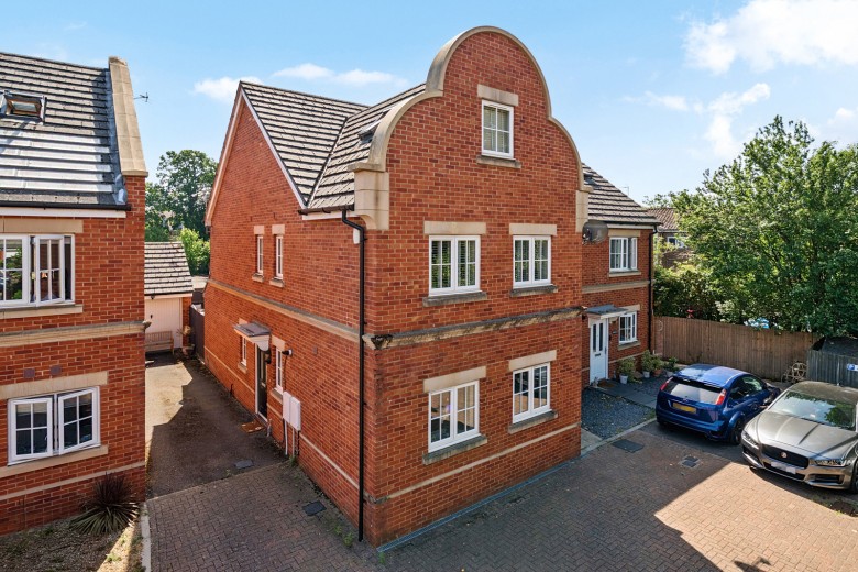 Click the photo for more details of Derisley Close, Byfleet, Surrey
