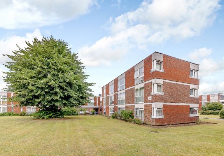 Images for Brantwood Gardens, West Byfleet, Surrey