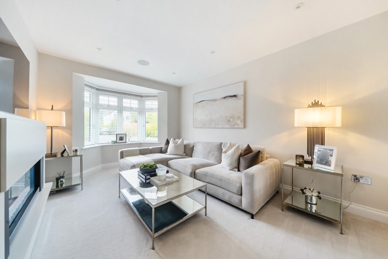 Images for Hawthorne Close, Byfleet, Surrey
