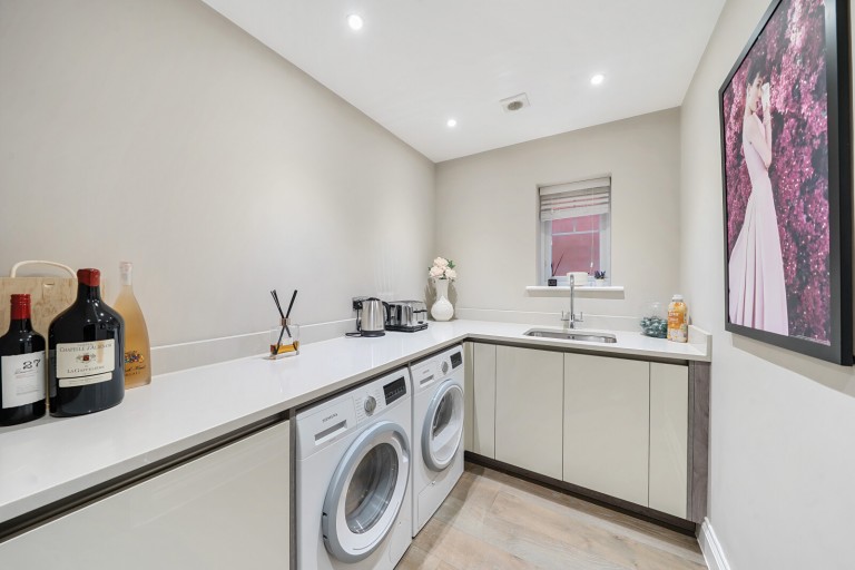 Images for Hawthorne Close, Byfleet, Surrey