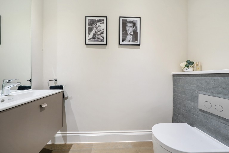 Images for Hawthorne Close, Byfleet, Surrey