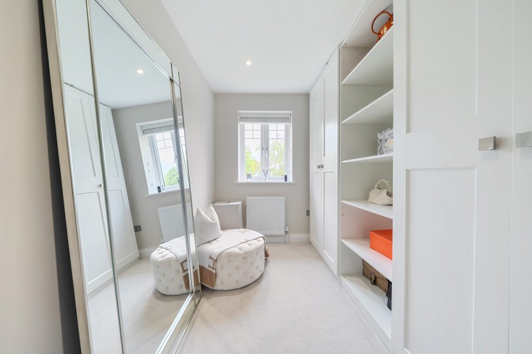 Images for Hawthorne Close, Byfleet, Surrey