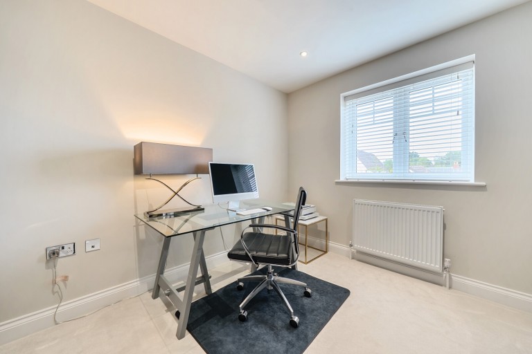 Images for Hawthorne Close, Byfleet, Surrey